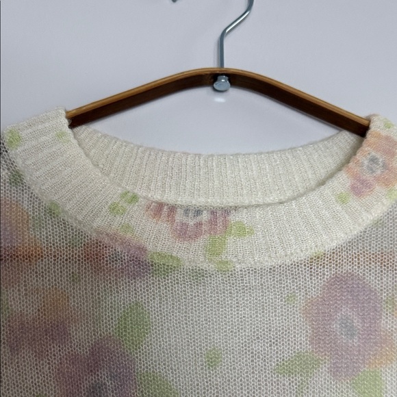 Brand New Cozy Mohair and Wool Blend Sweater - Picture 4 of 5